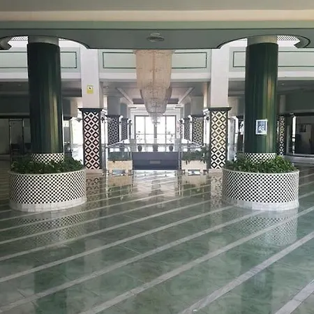 With Balcony And Pools In Playa Paraiso Appartement